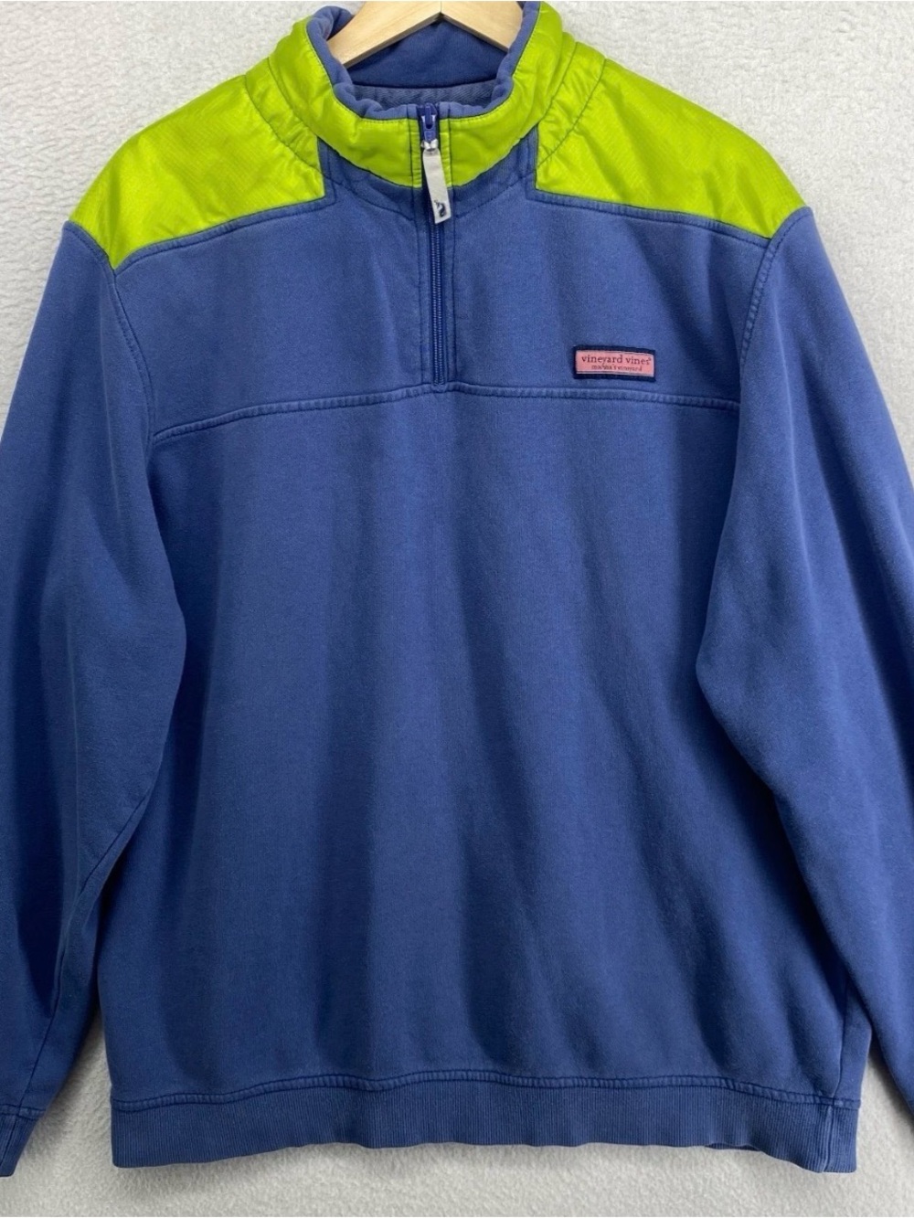 Navy and Neon Yellow Vineyard Vines 1/4 Zip Pullover 🐳